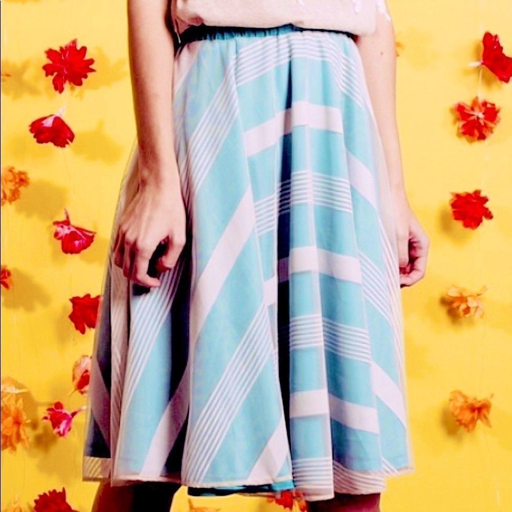 Retro teal and white tulle midi skirt